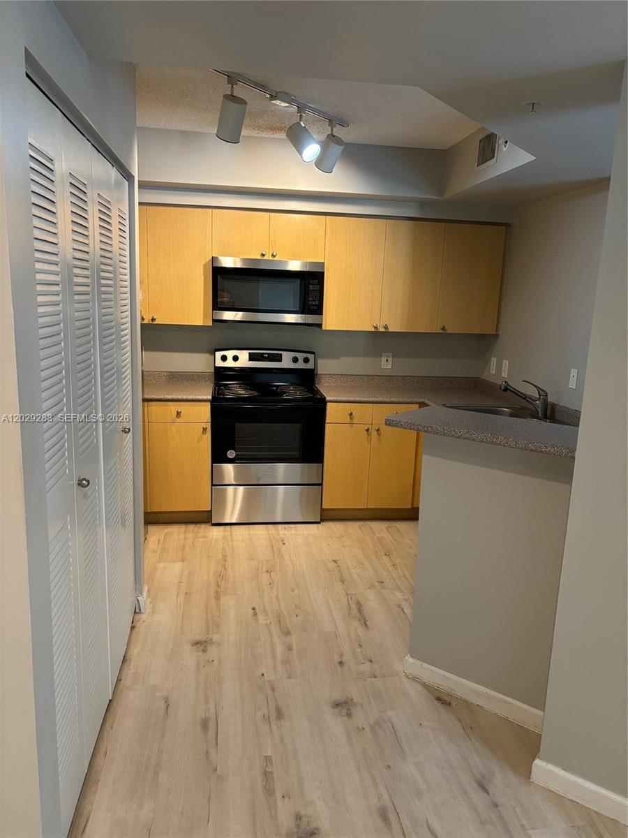 REGENT PARK CONDO - Residential Lease