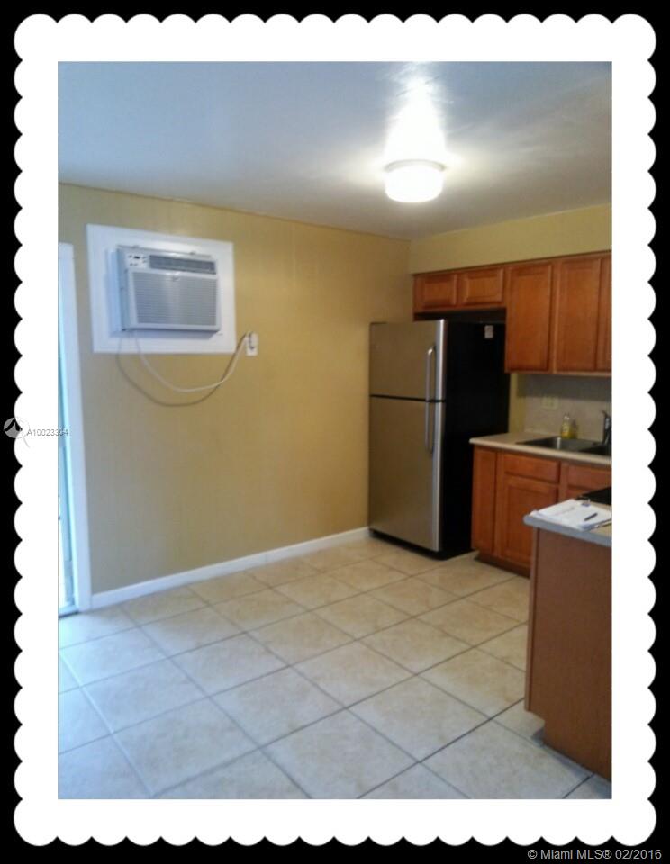 Everglades Park 31-22 B - Residential Lease