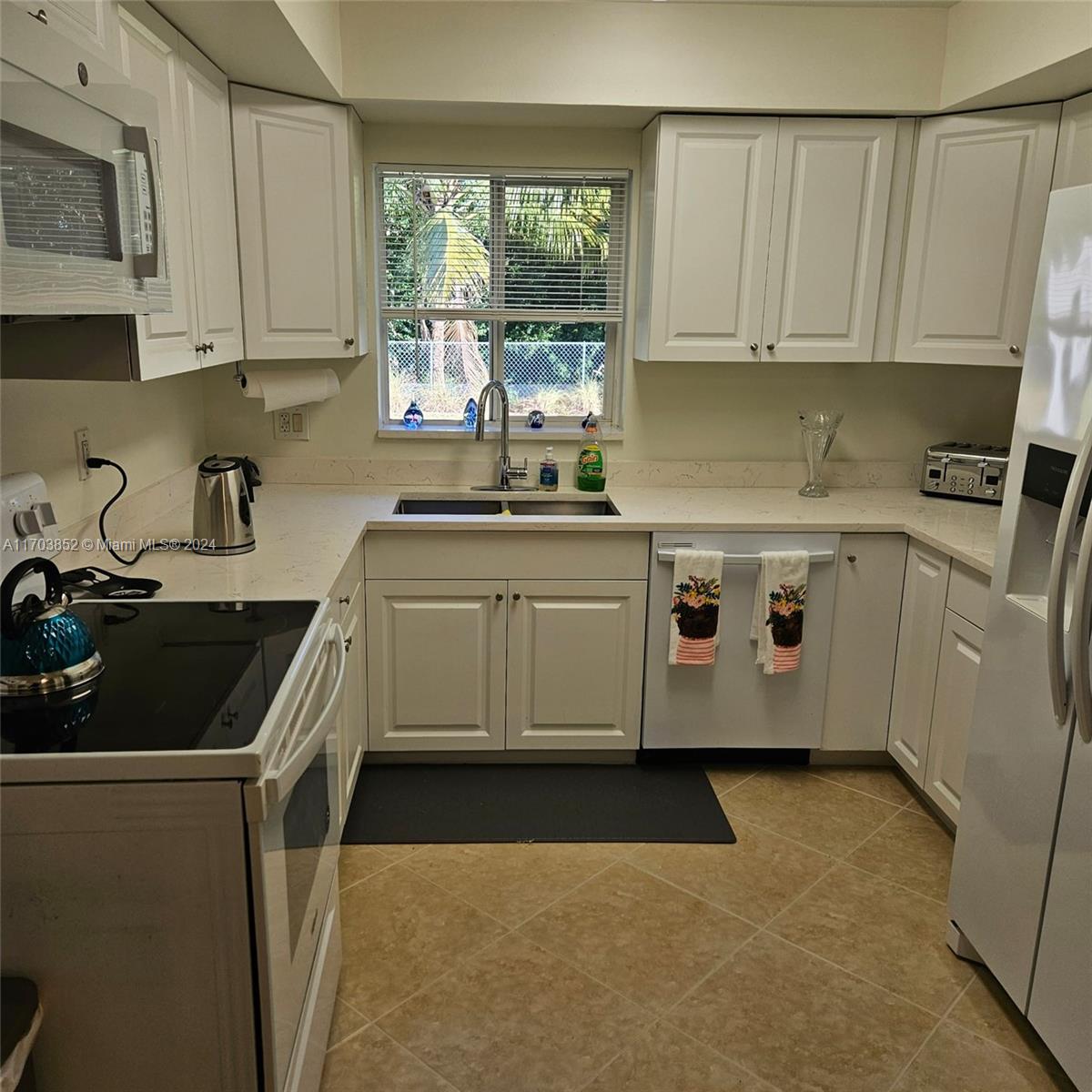 BOCA TRAILS 1 - Residential Lease