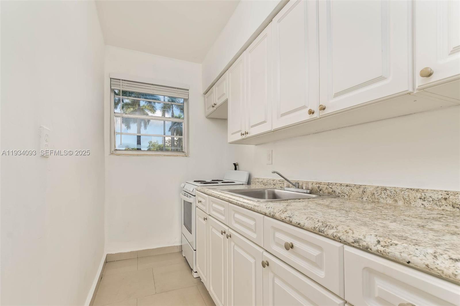 GOLF COURSE SUB AMD PL - Residential Lease