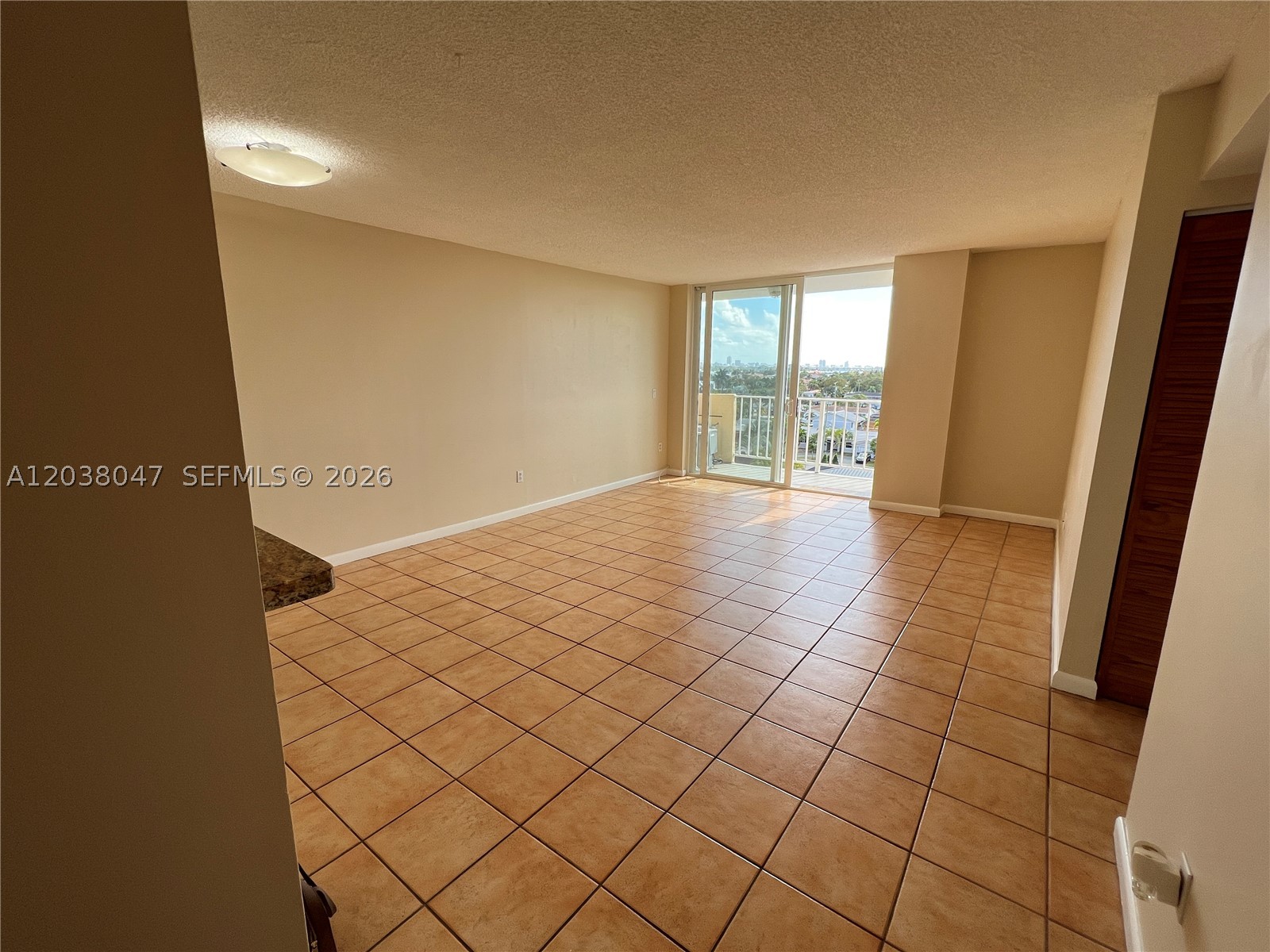 VECINO DEL MAR CONDO - Residential Lease
