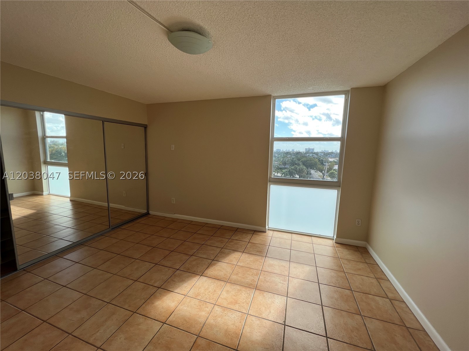 VECINO DEL MAR CONDO - Residential Lease