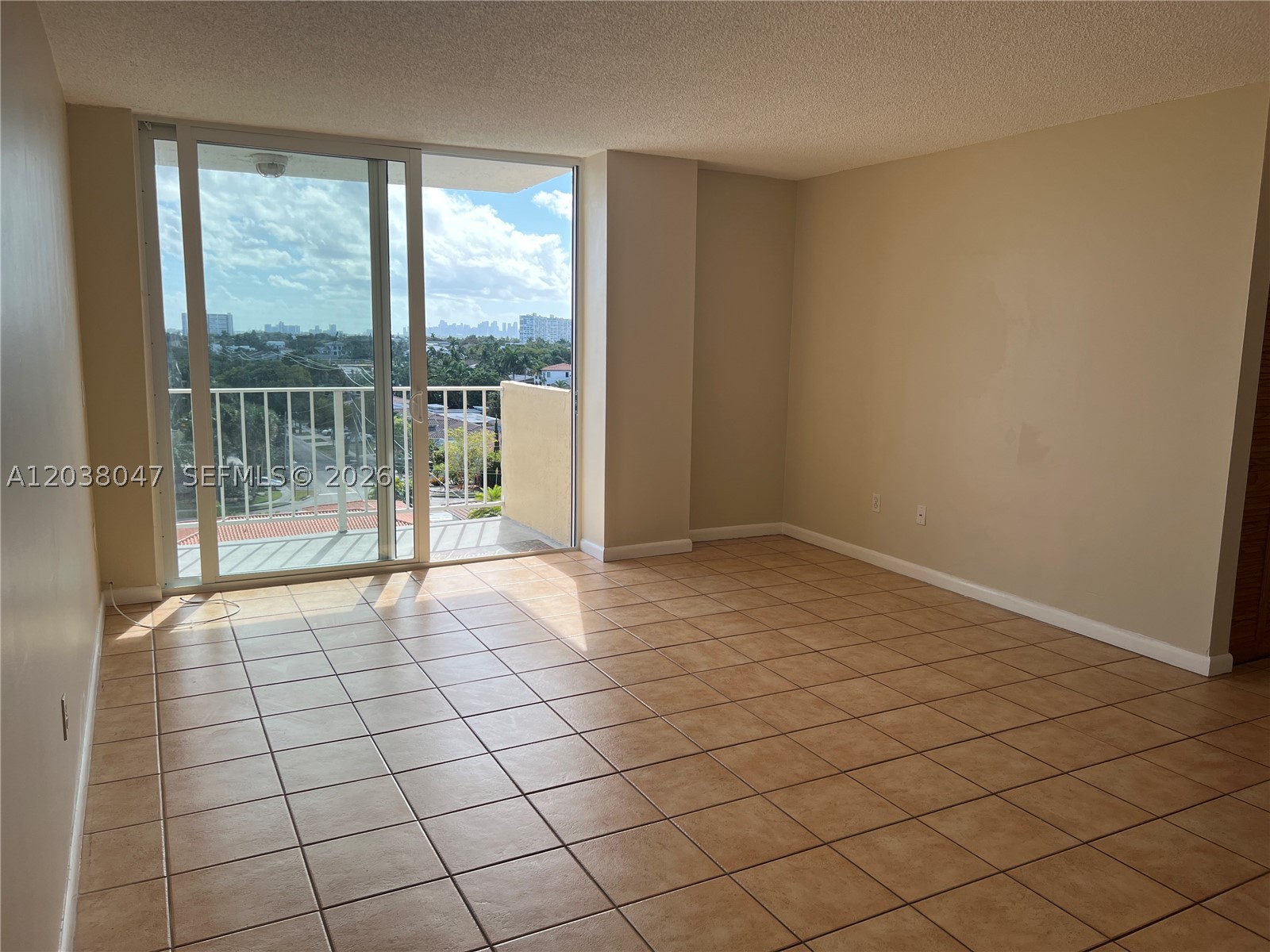 VECINO DEL MAR CONDO - Residential Lease