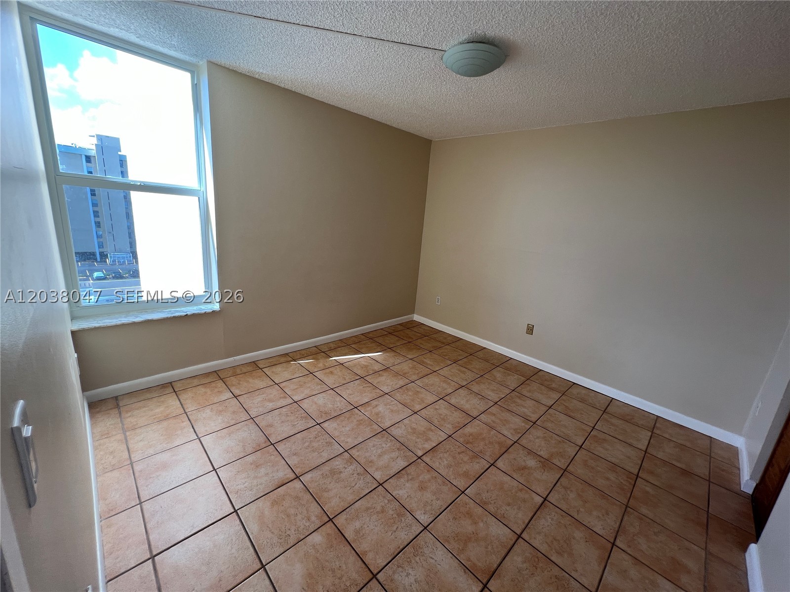 VECINO DEL MAR CONDO - Residential Lease