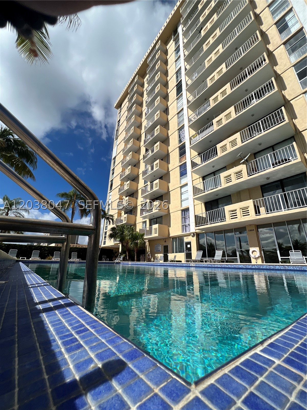 VECINO DEL MAR CONDO - Residential Lease