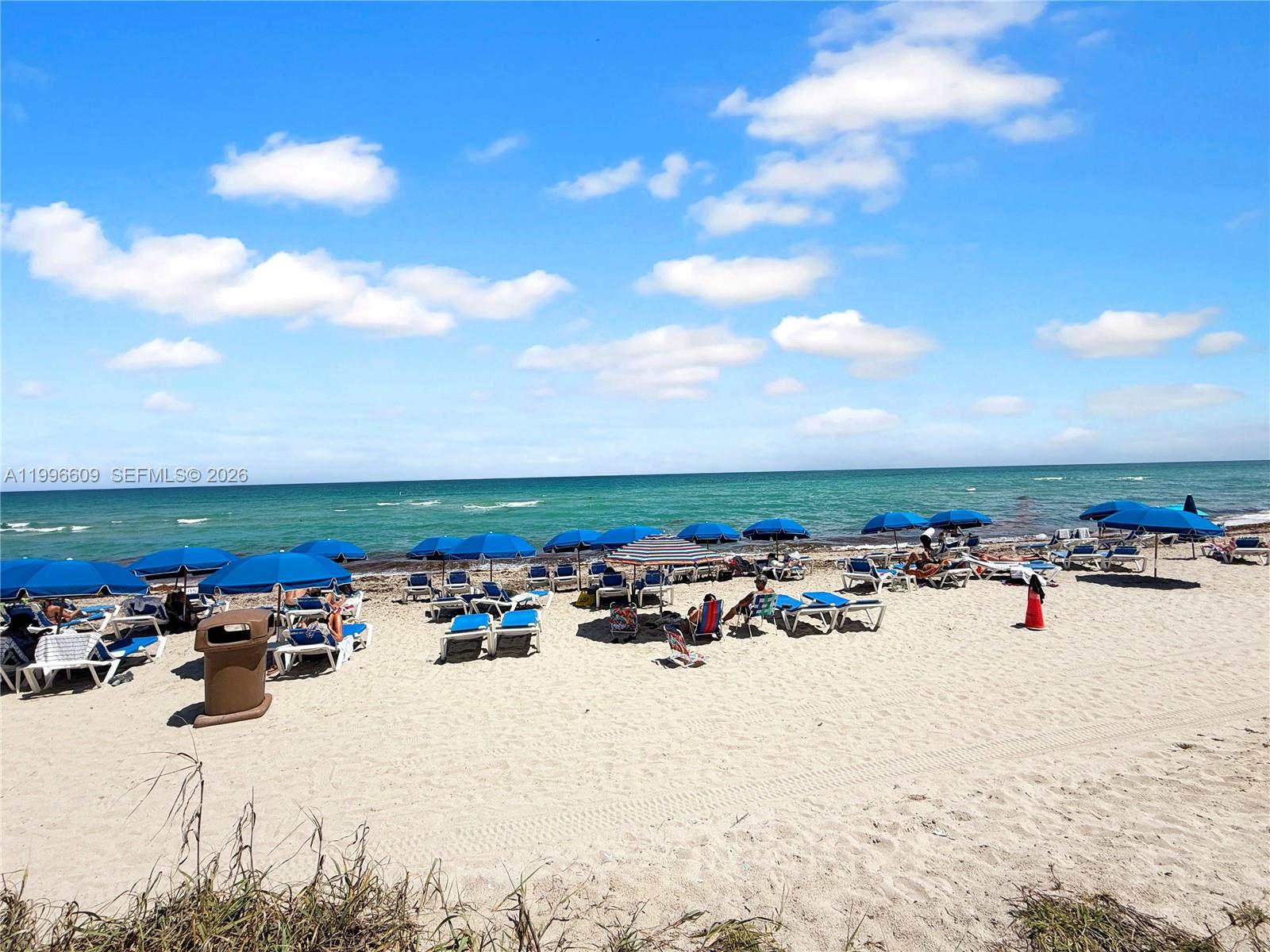 THE AVENTURA BEACH CLUB C - Residential