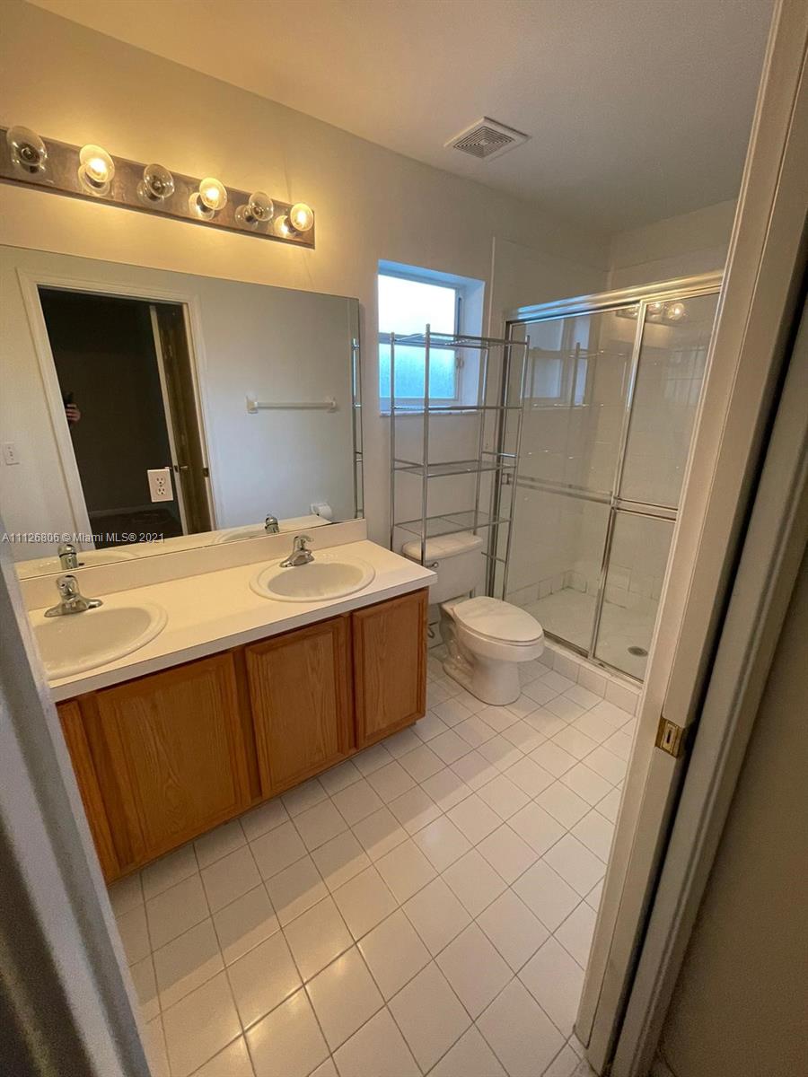PALMBROOKE TOWNHOMES - Residential Lease