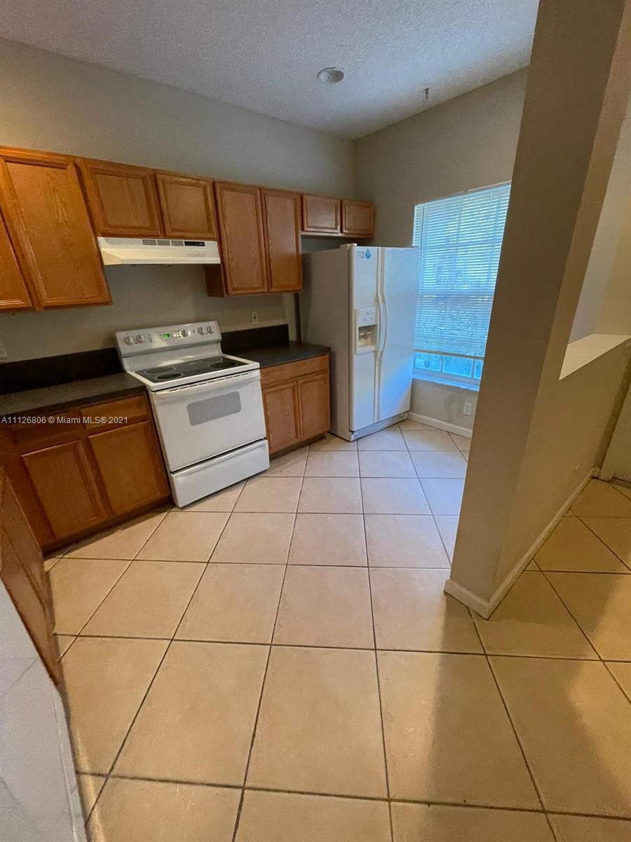 PALMBROOKE TOWNHOMES - Residential Lease