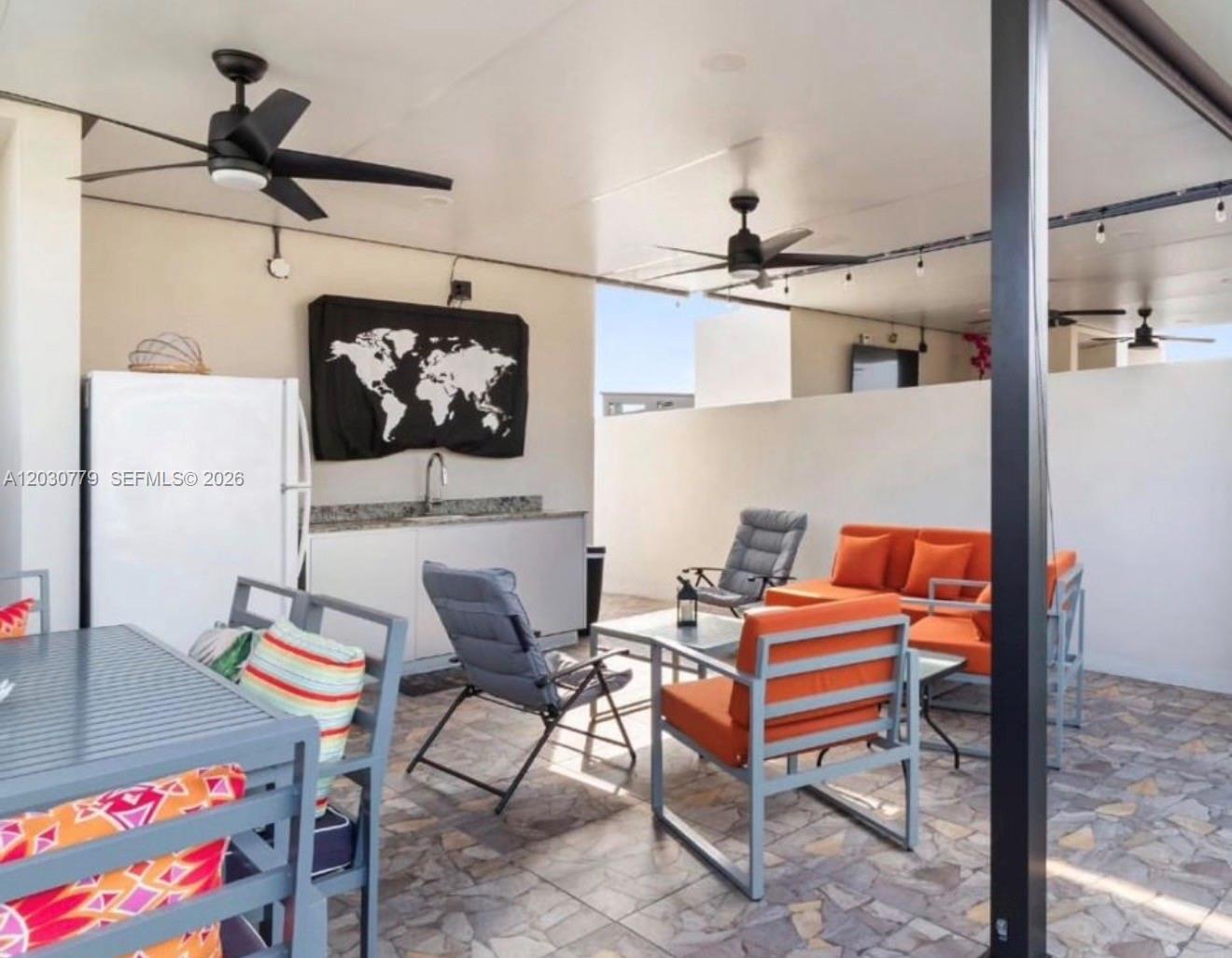 PARADISE ONE - Residential