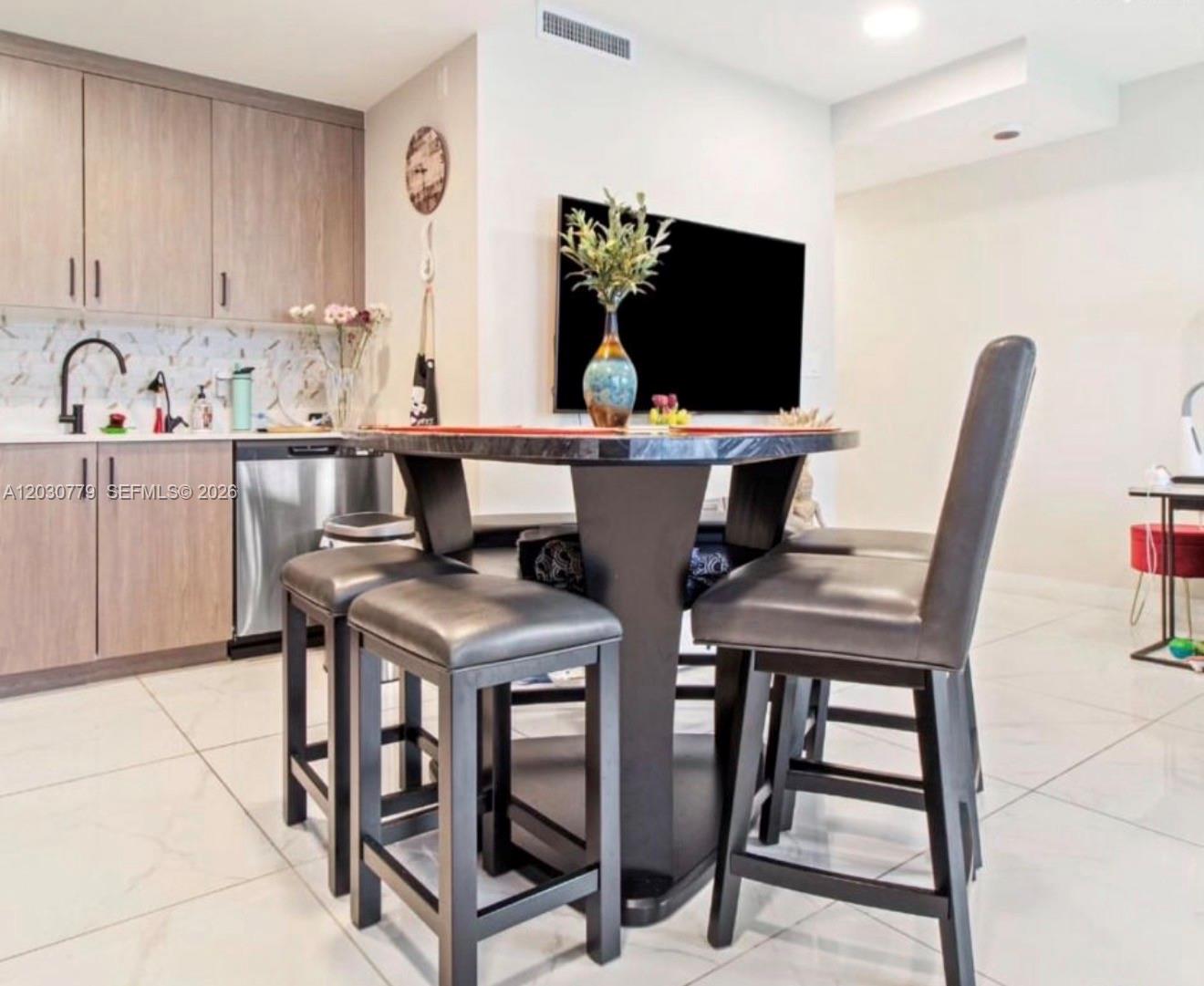 PARADISE ONE - Residential