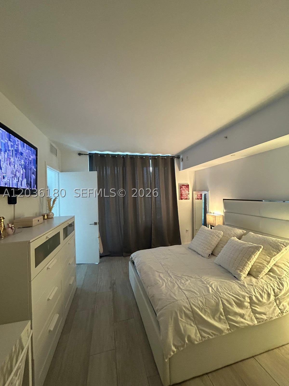 BRICKELL HEIGHTS EAST CON - Residential Lease