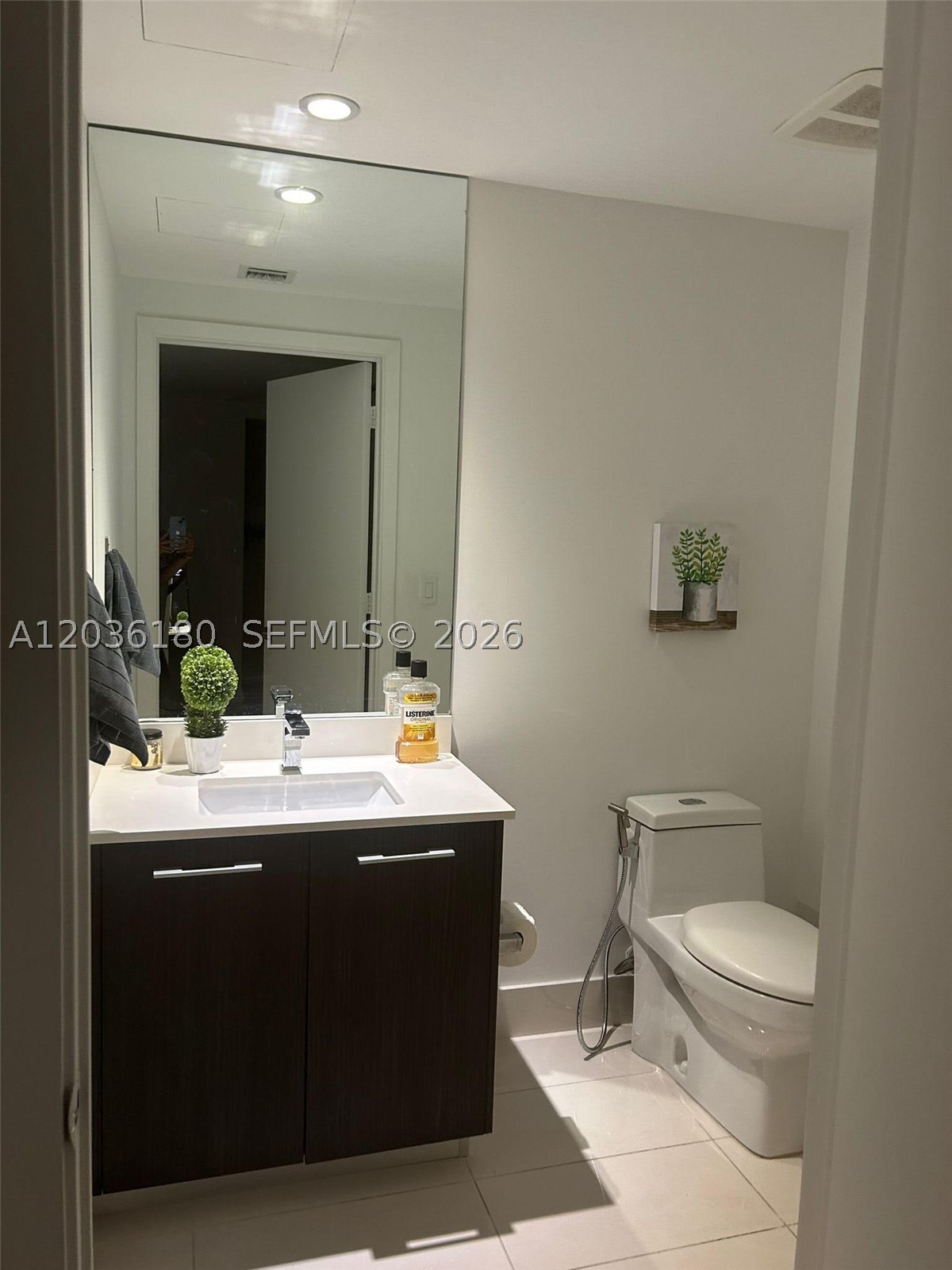 BRICKELL HEIGHTS EAST CON - Residential Lease
