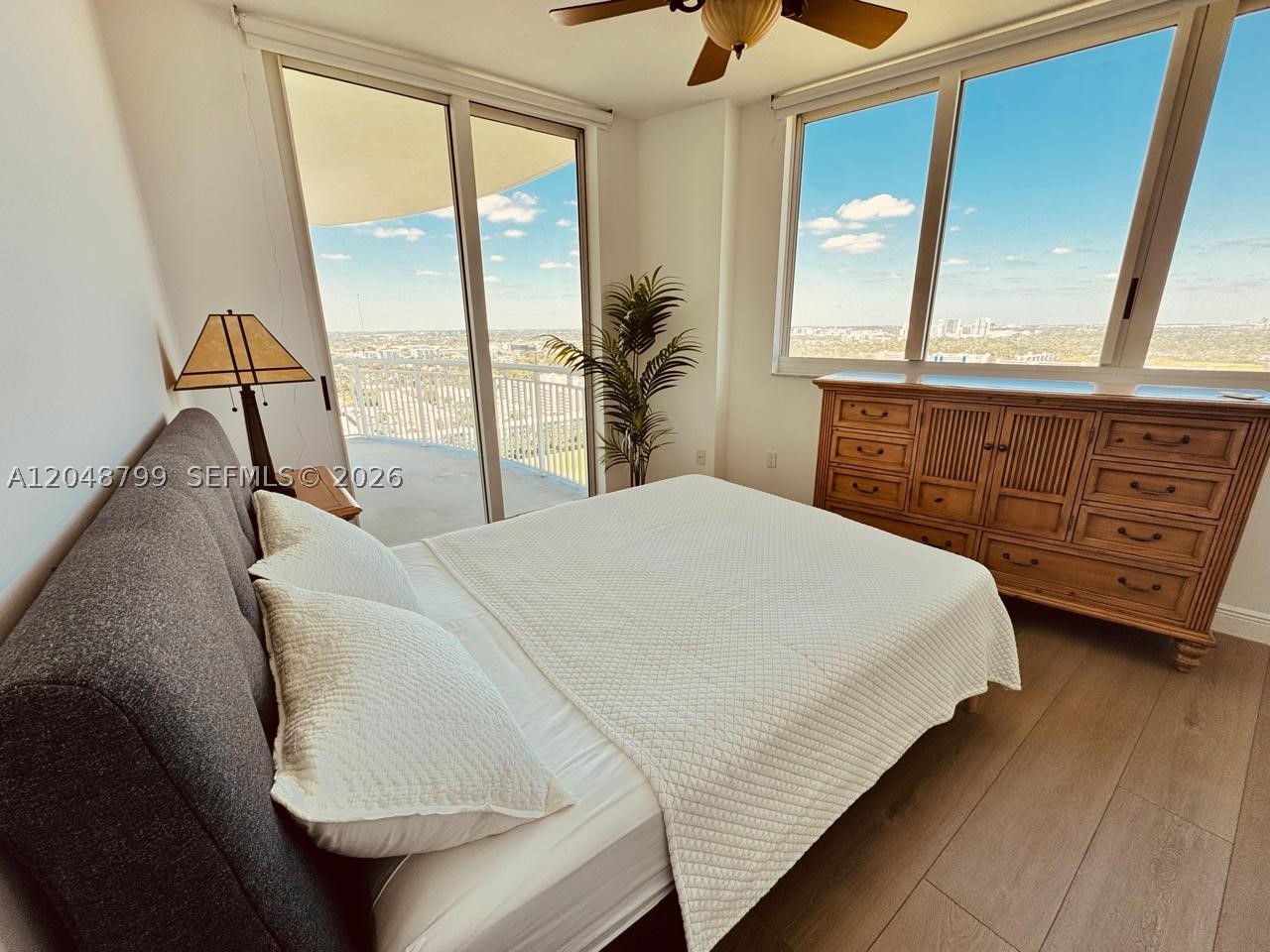 DUO CONDOMINIUM WEST - Residential