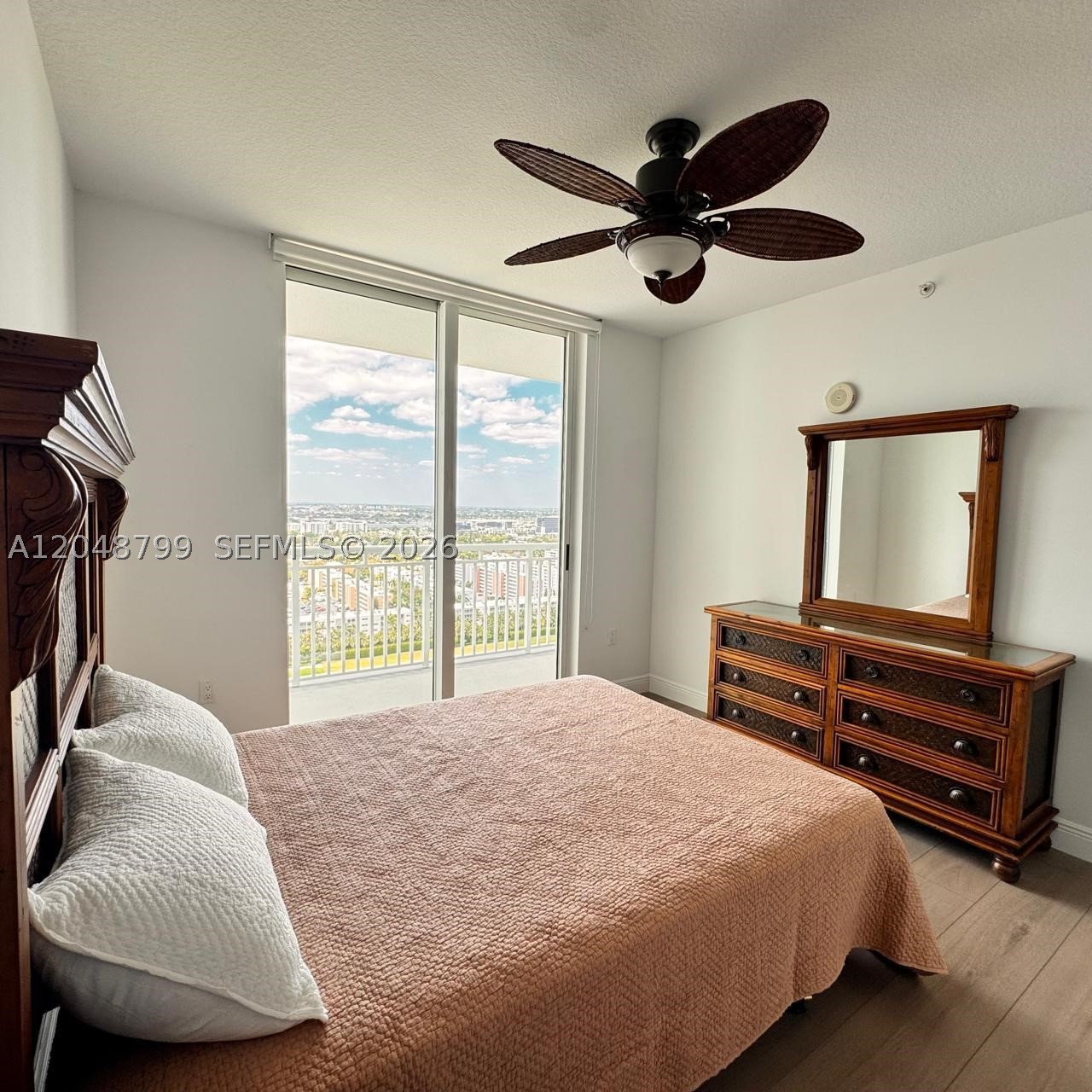 DUO CONDOMINIUM WEST - Residential
