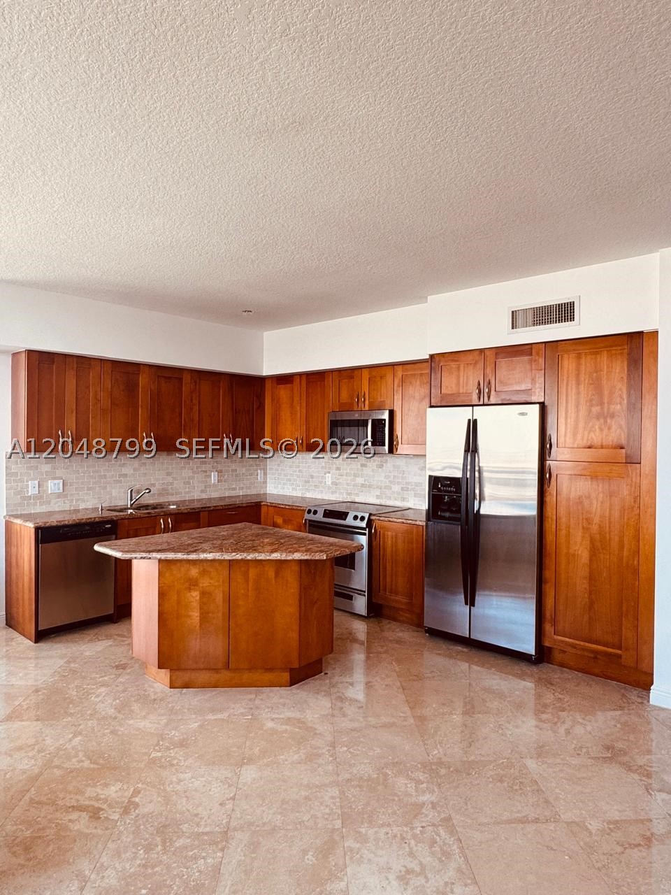 DUO CONDOMINIUM WEST - Residential