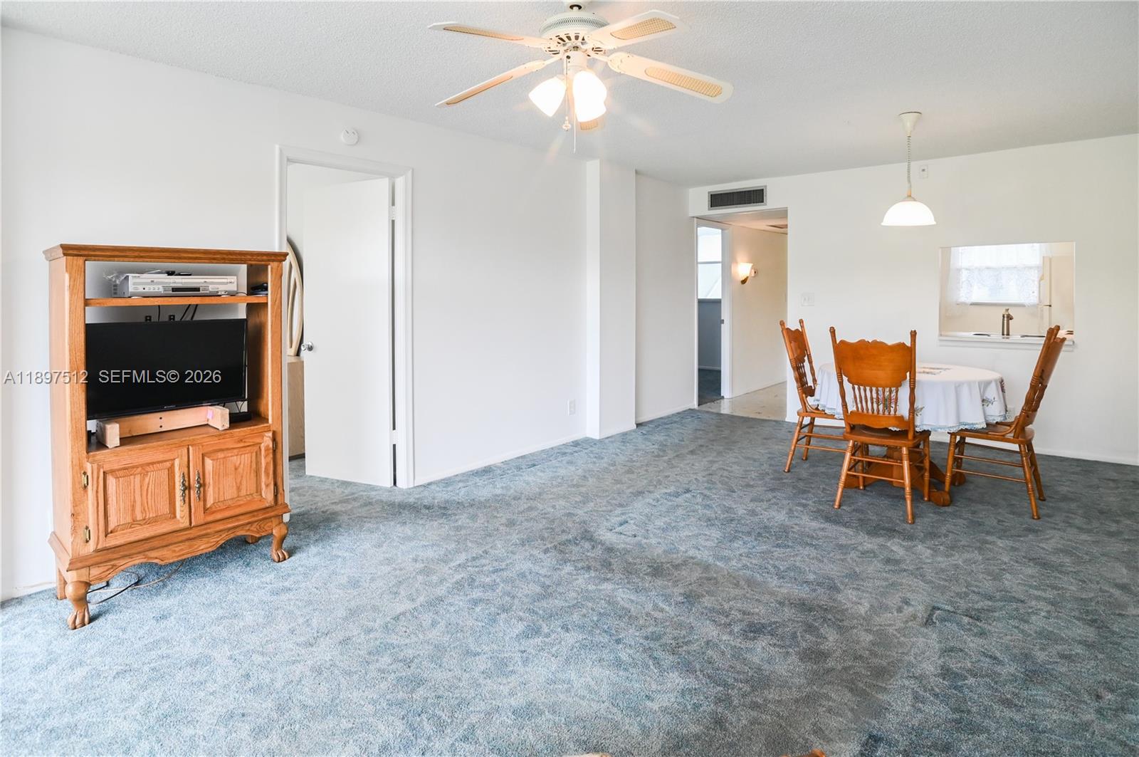 ROYAL PARK CONDO - Residential