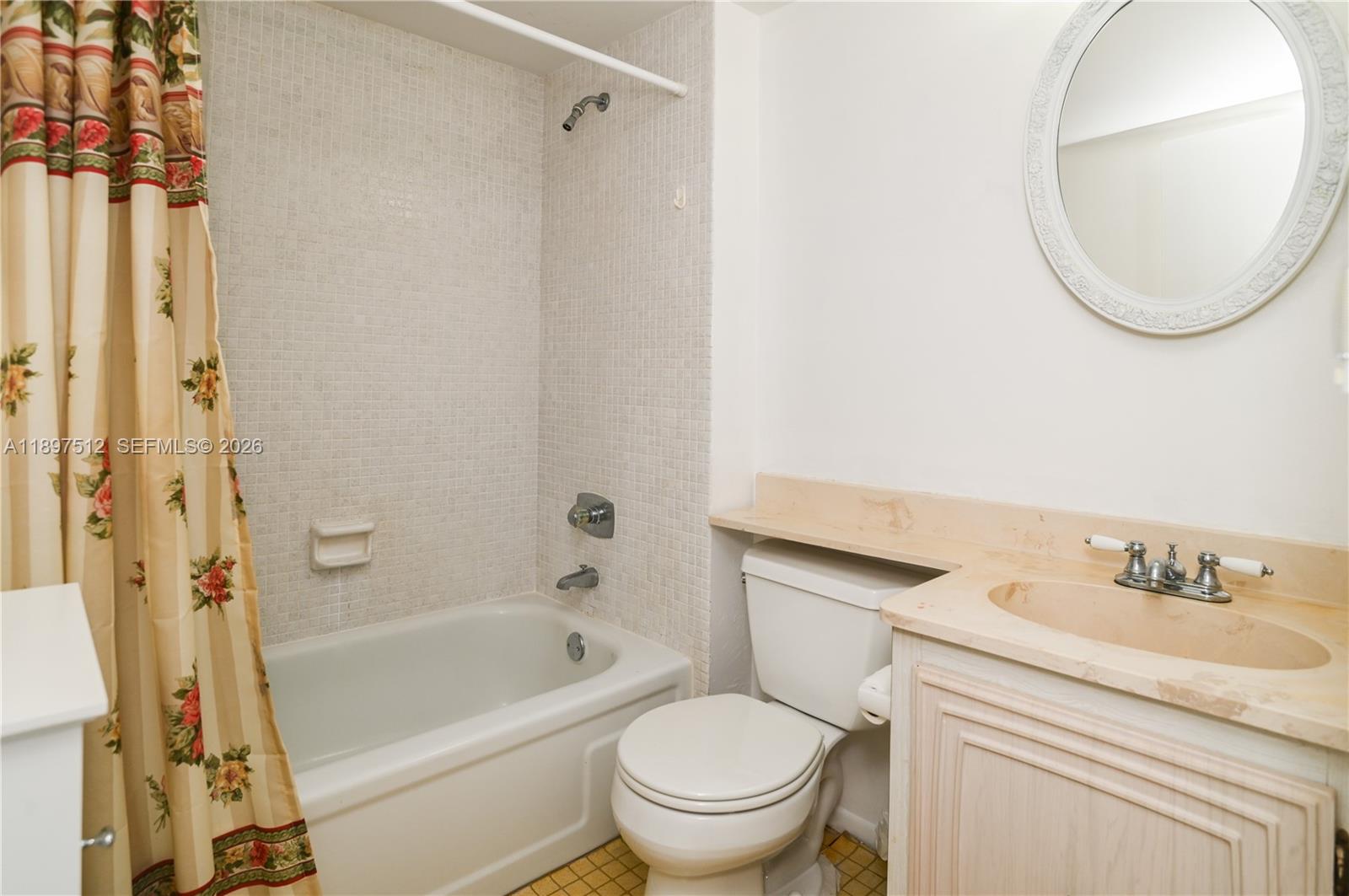 ROYAL PARK CONDO - Residential