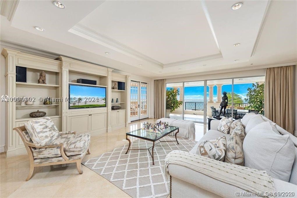 7400 OCEANSIDE AT FISHER - Residential