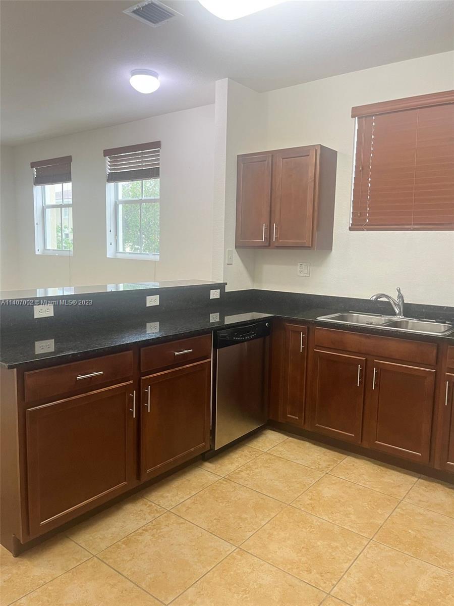 CORONADO AT DORAL VII CON - Residential