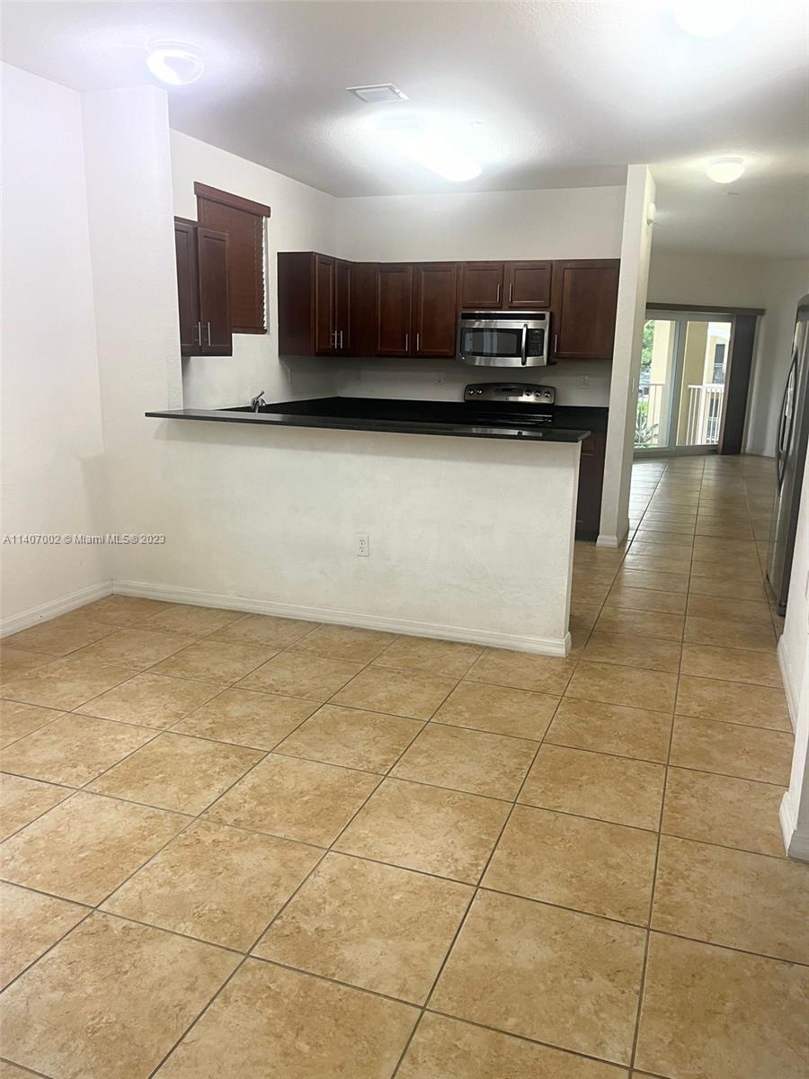 CORONADO AT DORAL VII CON - Residential