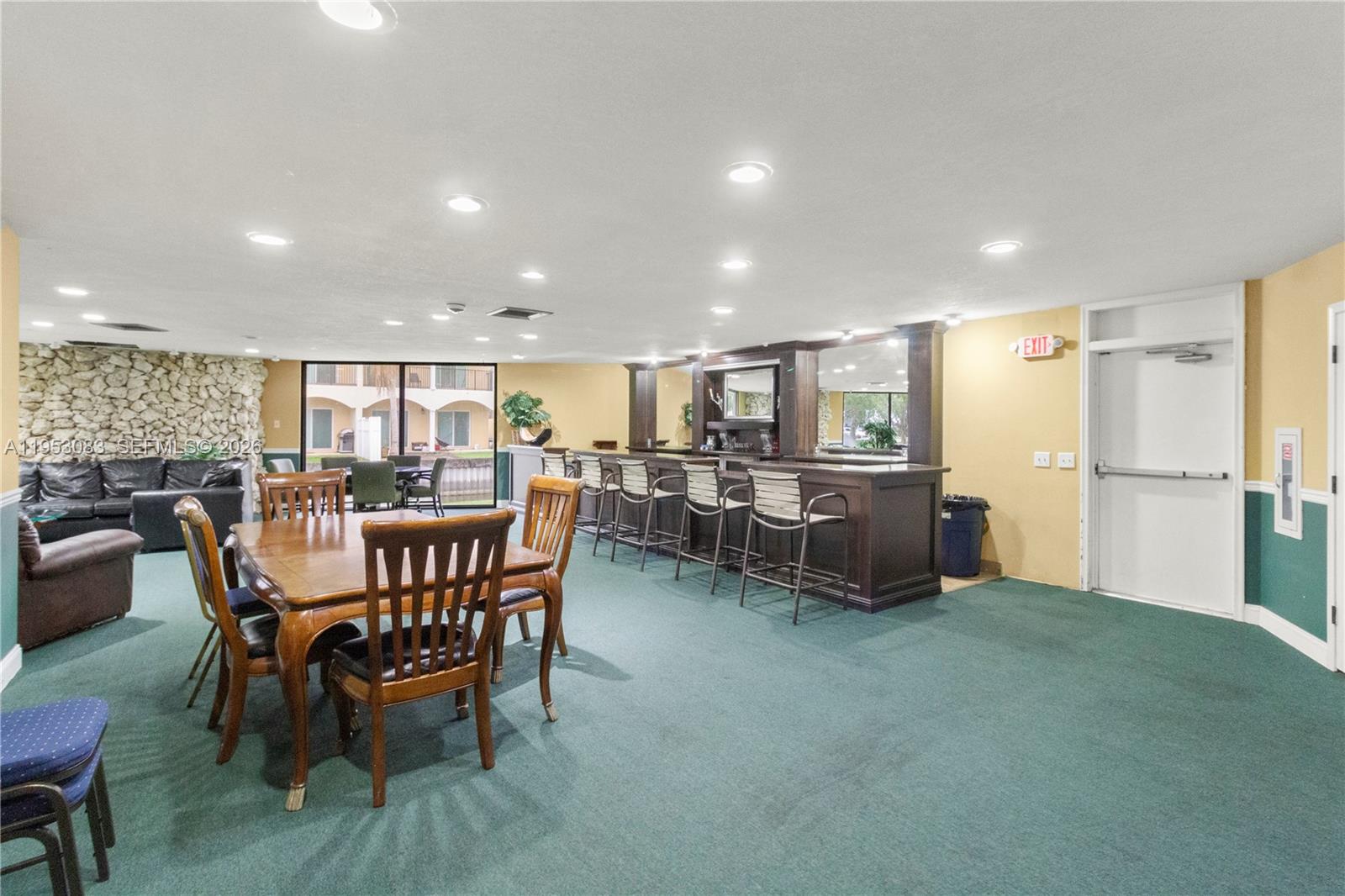 ROYAL PARK CONDO - Residential