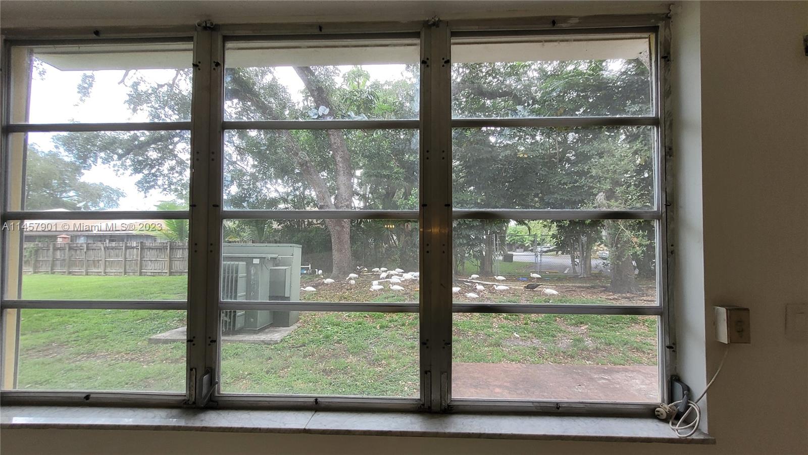 ROYAL OAKS CONDO - Residential Lease