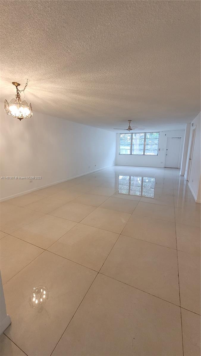 ROYAL OAKS CONDO - Residential Lease