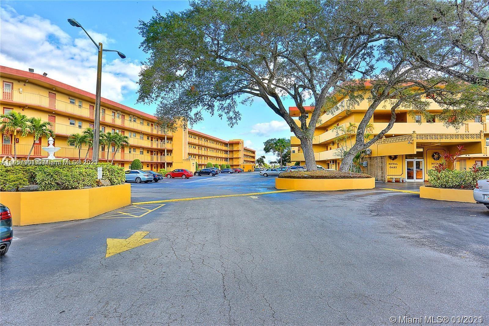 Spacious lakefront unit in Royal Oaks Condominium offers an open floor plan with eat-in kitchen, combined living and dining area, this 2b/2b condo with generous sized master bedroom includes a walk-in closet. The building has a community pool. One assigned parking space. Guest parking is also plentiful. The complex is conveniently located near major expressways and the cities of Aventura and North Miami. Easy to show, it's on lock box. Please see broker's remarks!