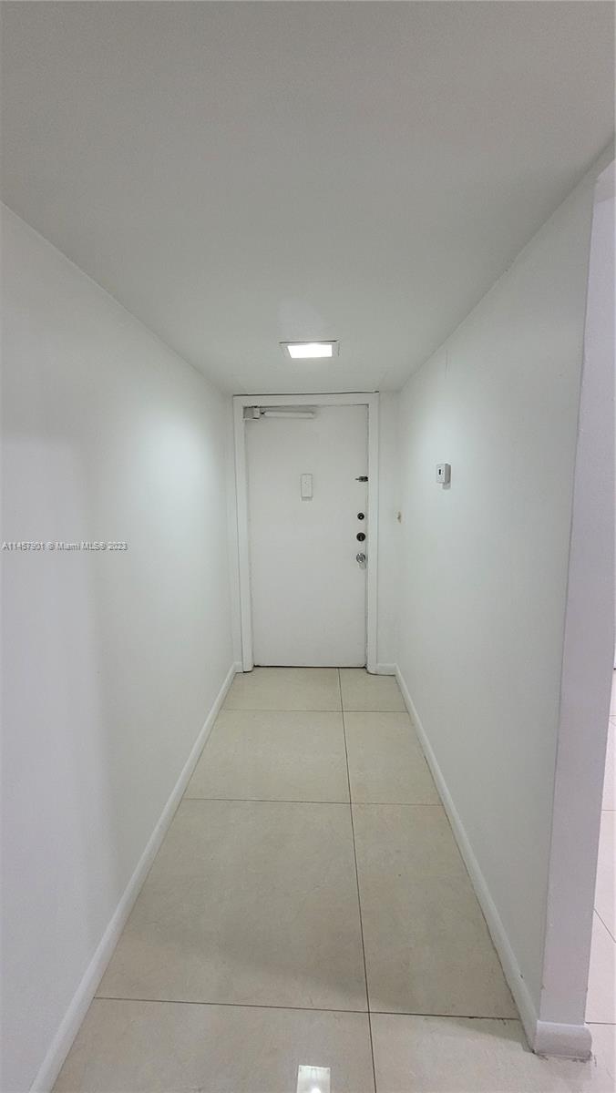 ROYAL OAKS CONDO - Residential Lease