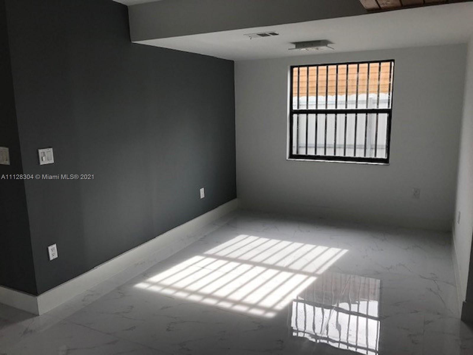 WINONA PARK - Residential Lease