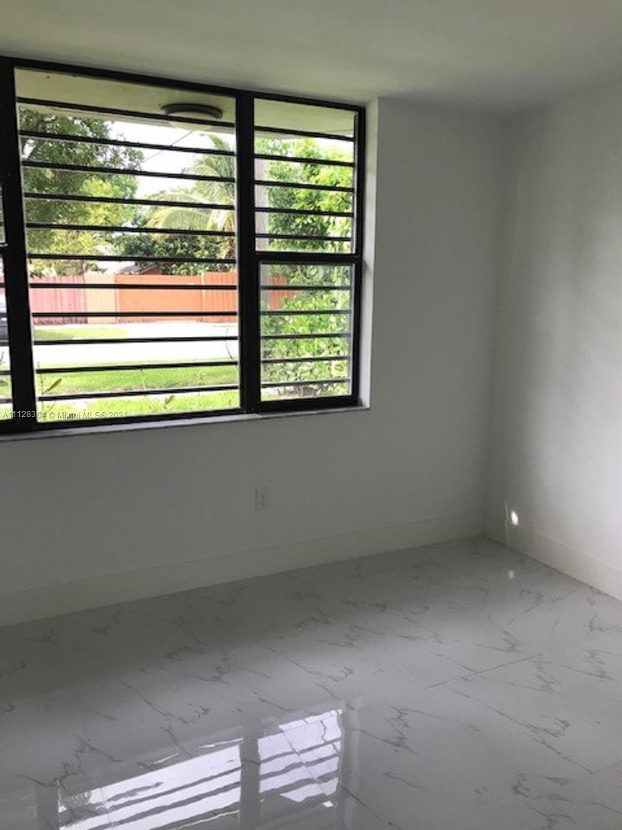 WINONA PARK - Residential Lease