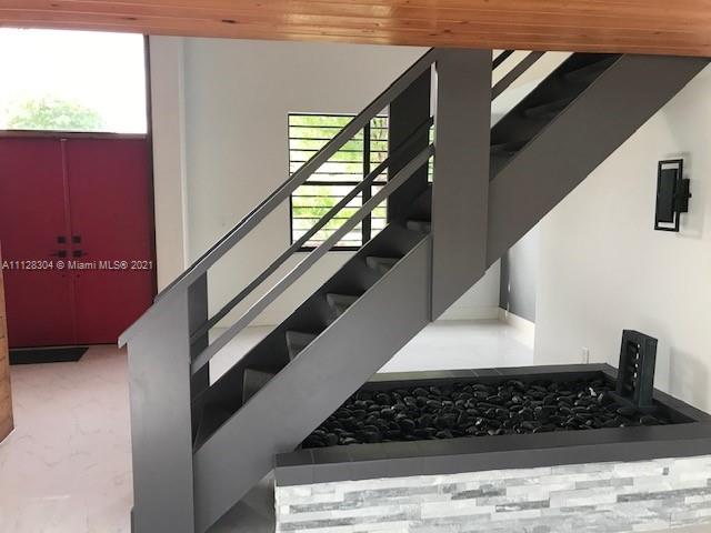 WINONA PARK - Residential Lease