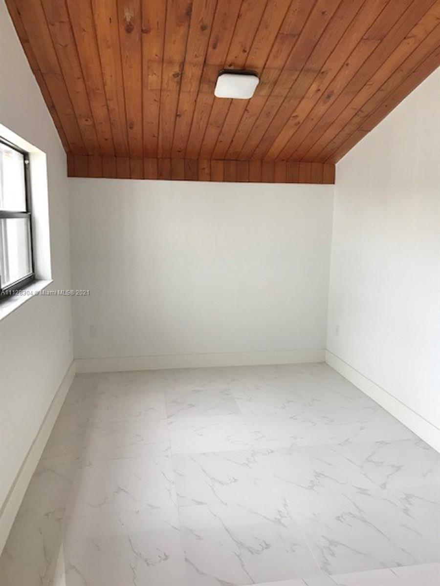 WINONA PARK - Residential Lease