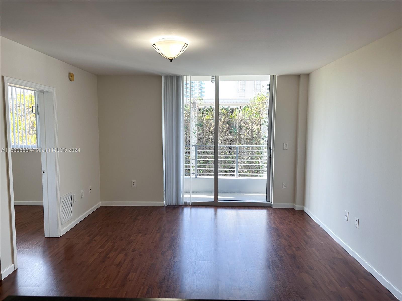 LOFTS AT MAYFAIR CONDO - Residential Lease