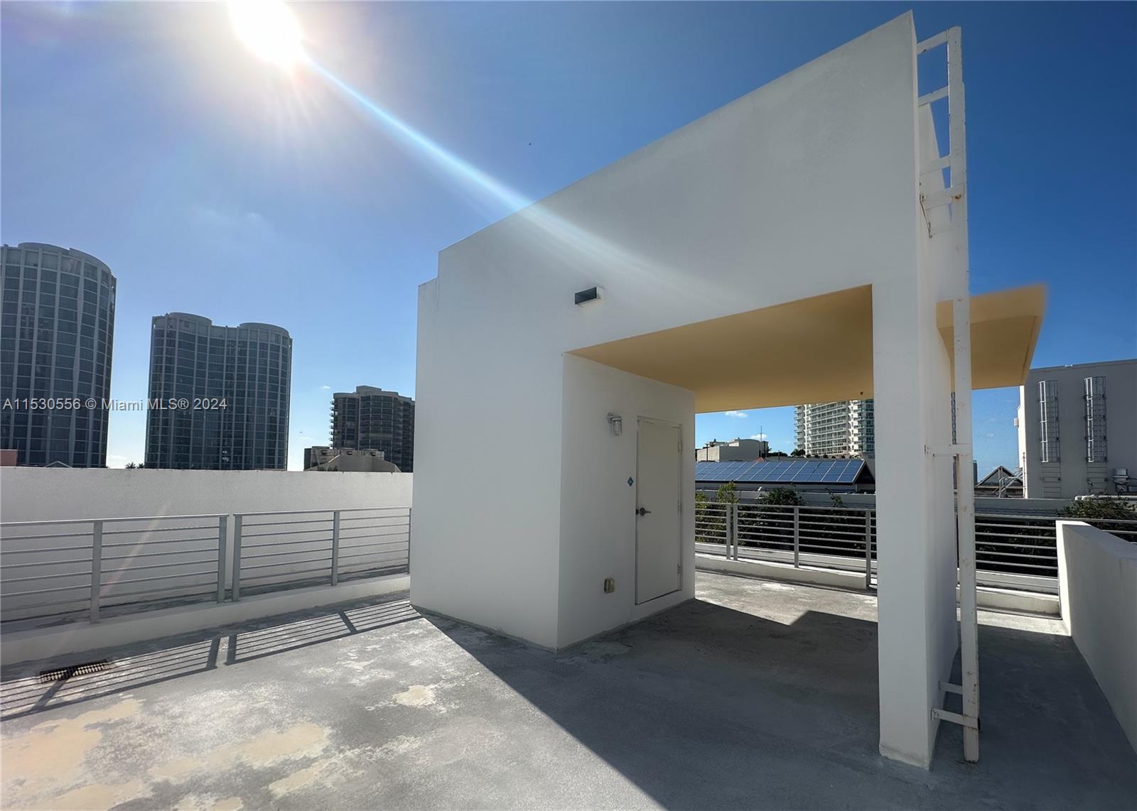 LOFTS AT MAYFAIR CONDO - Residential Lease