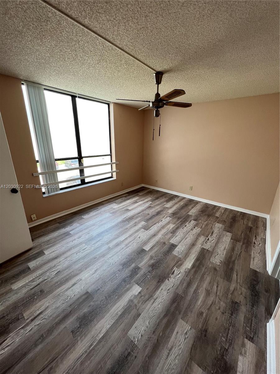 CONCORD VILLAGE CONDOMINI - Residential Lease