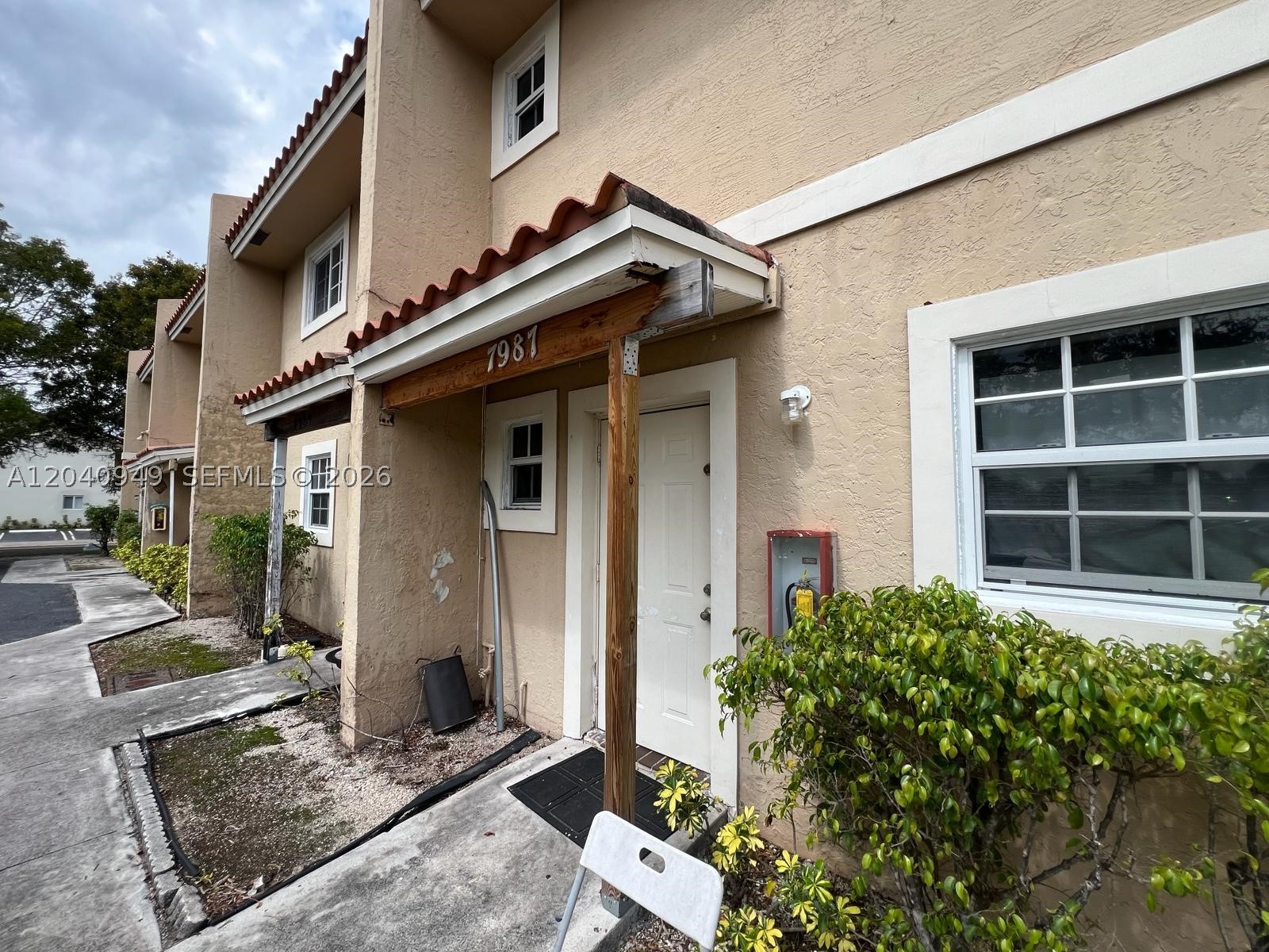 No HOA. Great investment property • 3 bed / 1.5 bath Townhome • Rented for $2,363/month • The rental income is supported by a government housing assistance program (as of June: $2,104 government / $259 tenant) • Potential rent on renewal up to $2,490/month based on current payment standards • Lease renews 12/31/2026 • HVAC 2021 •  Exclusive incentive: save 1 point on your rate with my preferred lender (example: 6% will lower to 5%) • Current management company available for seamless transition • Please do not disturb tenant or knock on the door