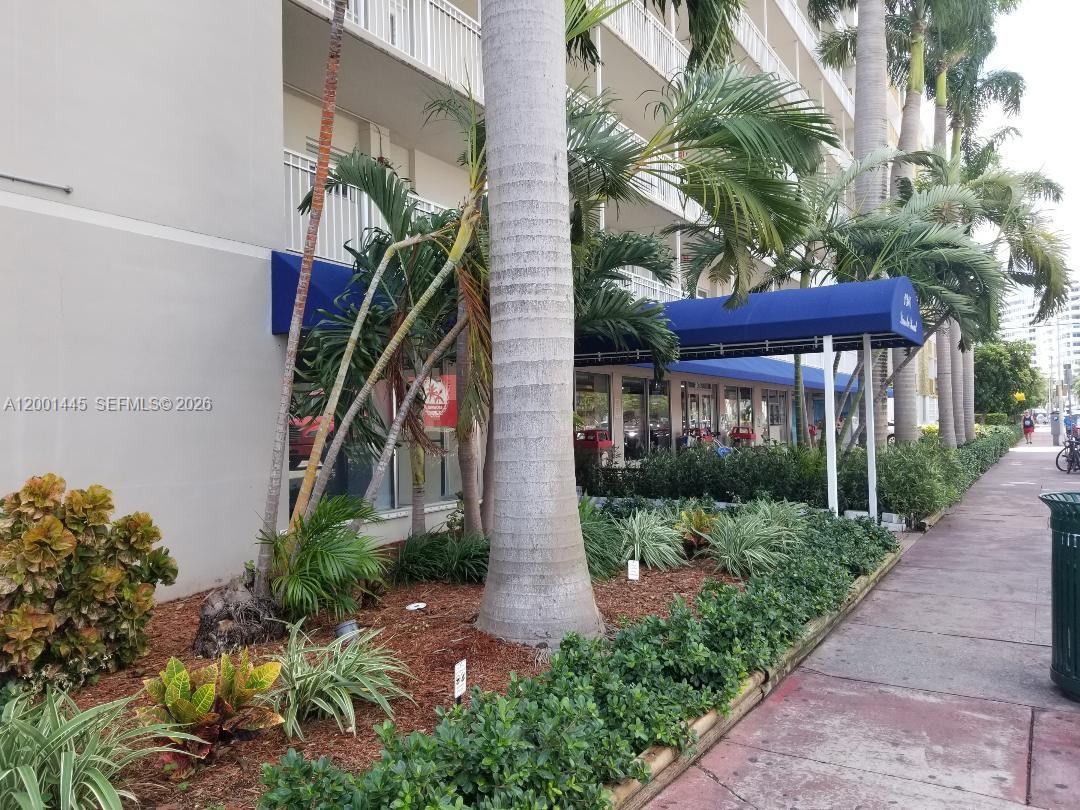 Lincoln Towers Condominium - Residential