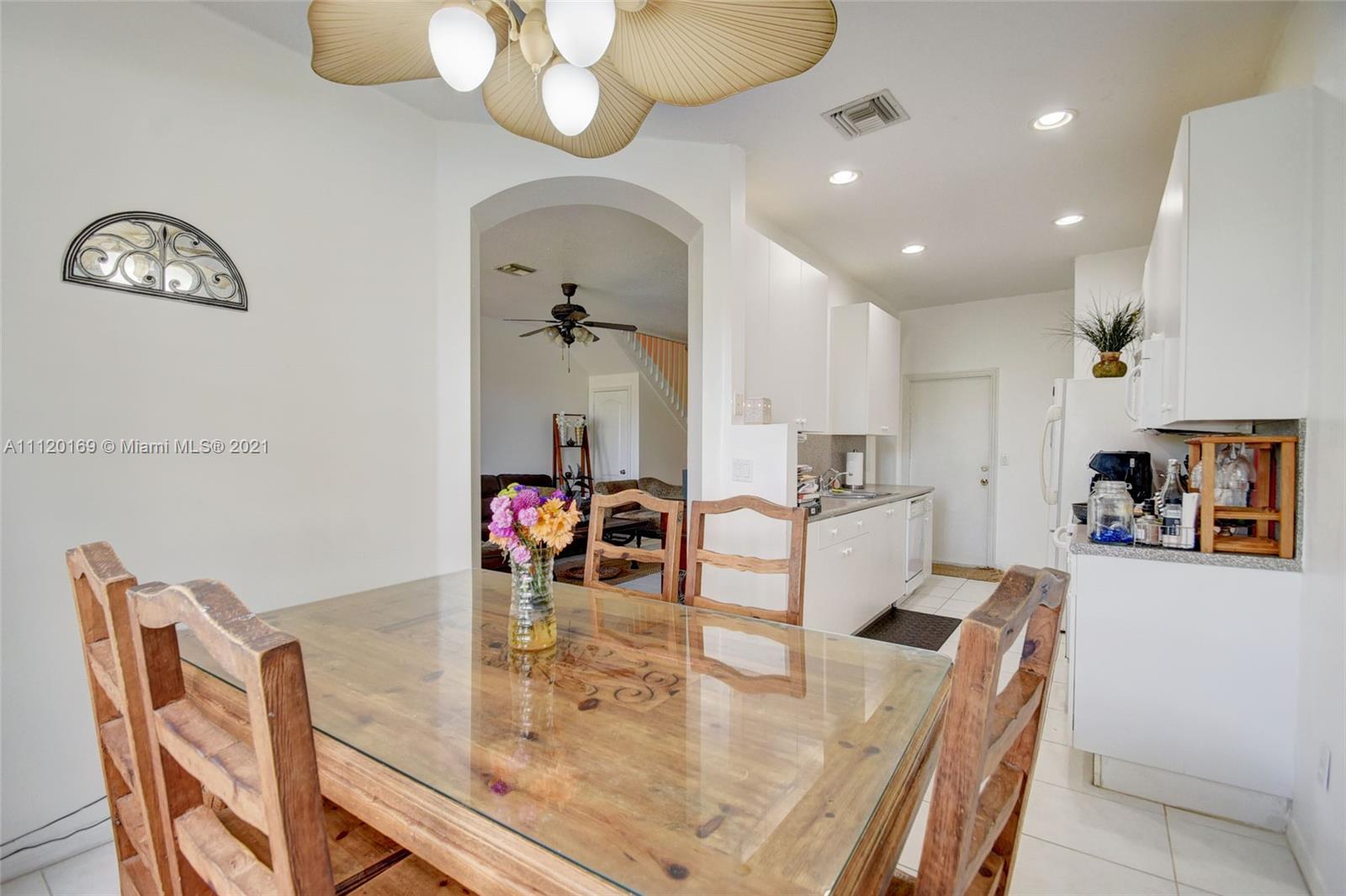 SEMINOLE ESTATES & TOWNHO - Residential