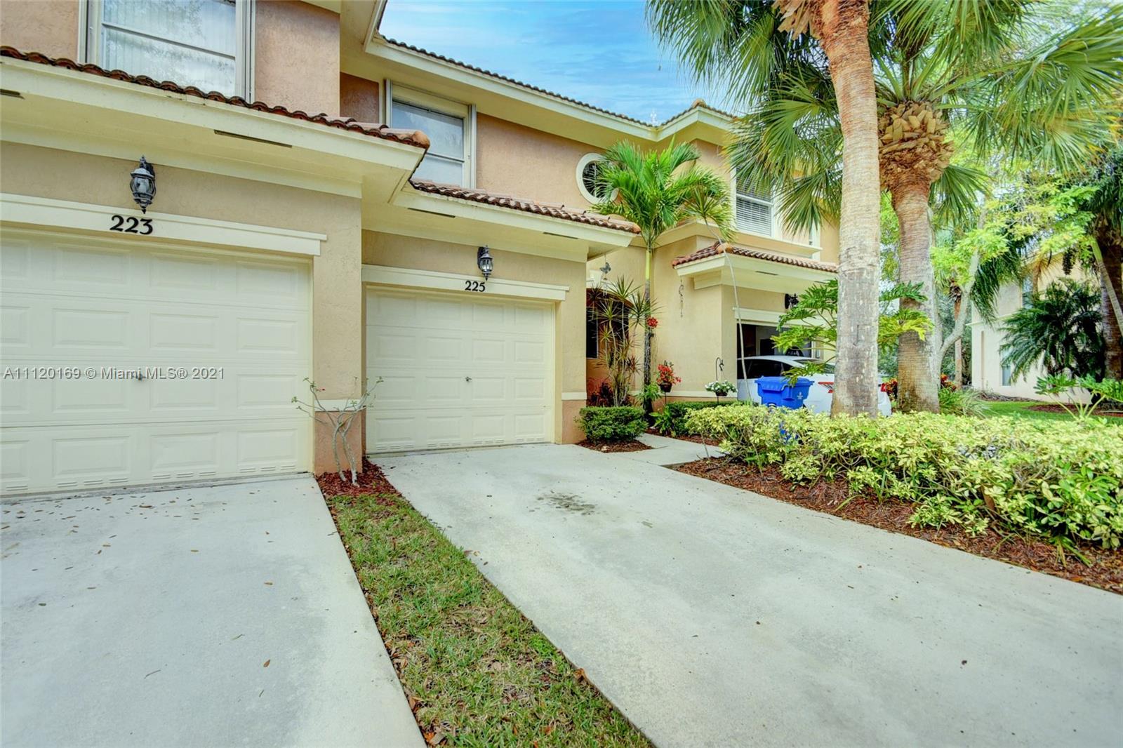 SEMINOLE ESTATES & TOWNHO - Residential