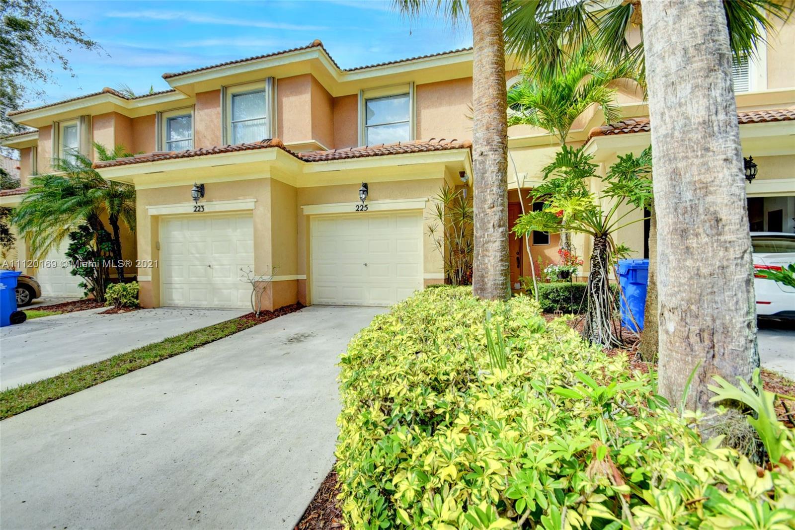 SEMINOLE ESTATES & TOWNHO - Residential
