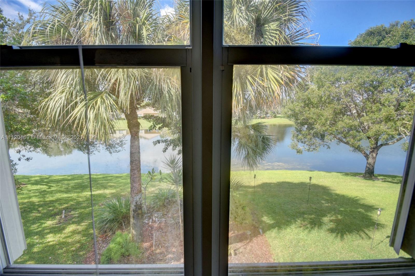 SEMINOLE ESTATES & TOWNHO - Residential