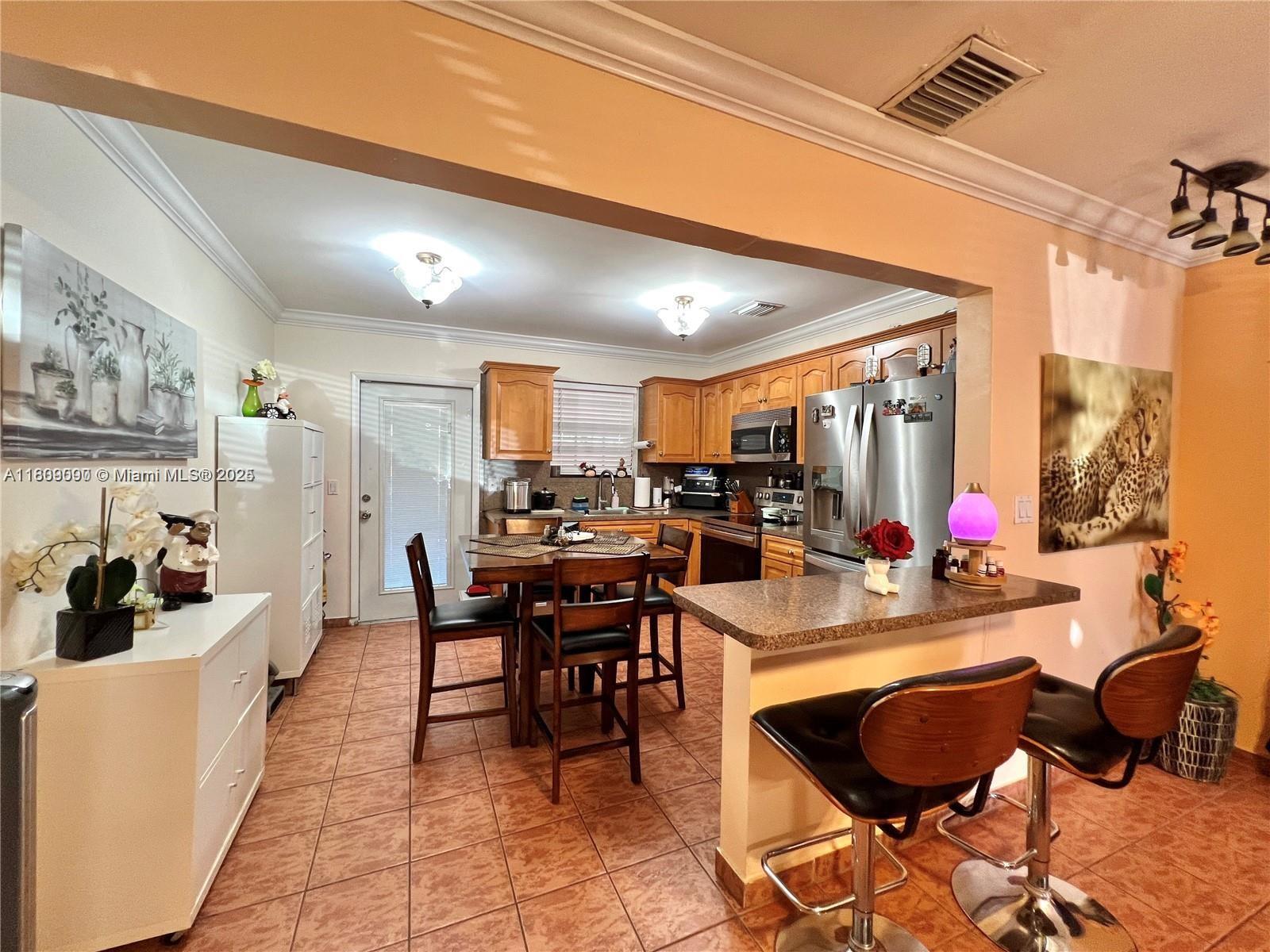 CORAL WAY SEC C - Residential Lease