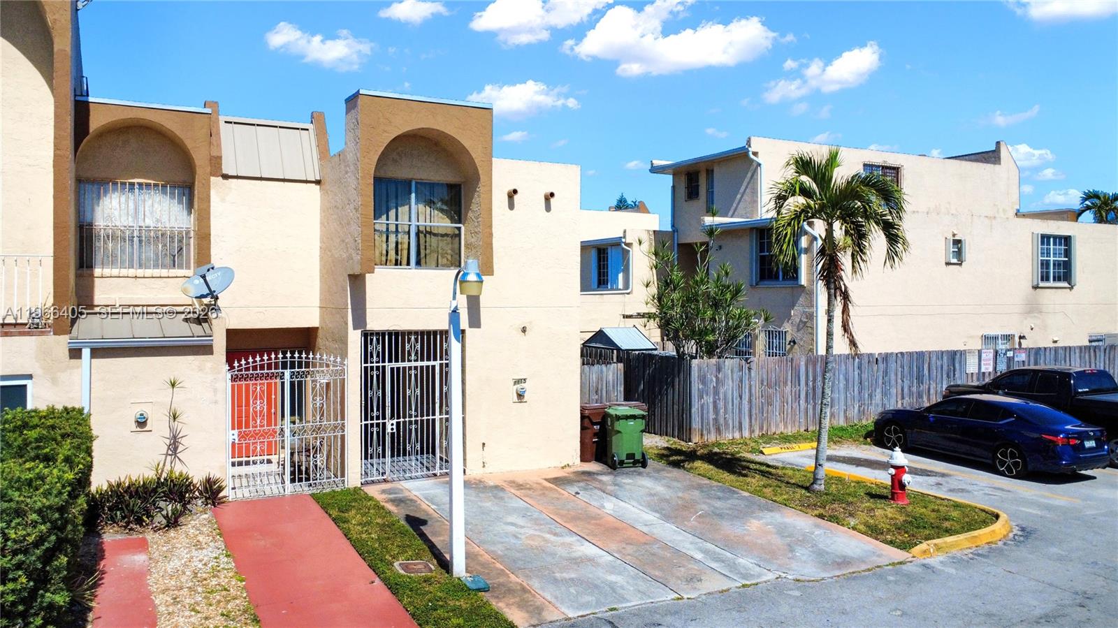 MANGO HILL CONDO #7 - Residential