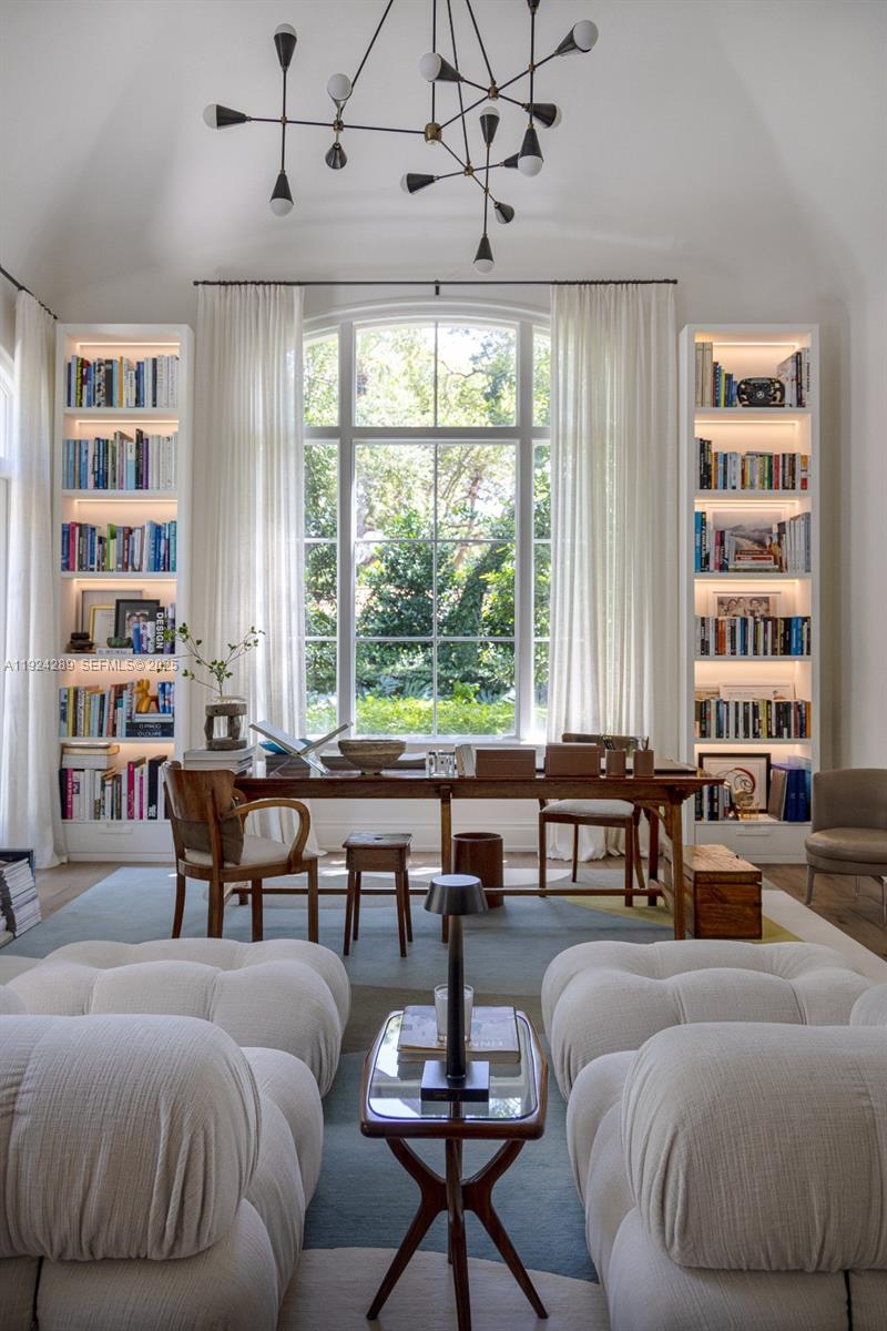 SANS SOUCI CORR PL OF 2ND - Residential