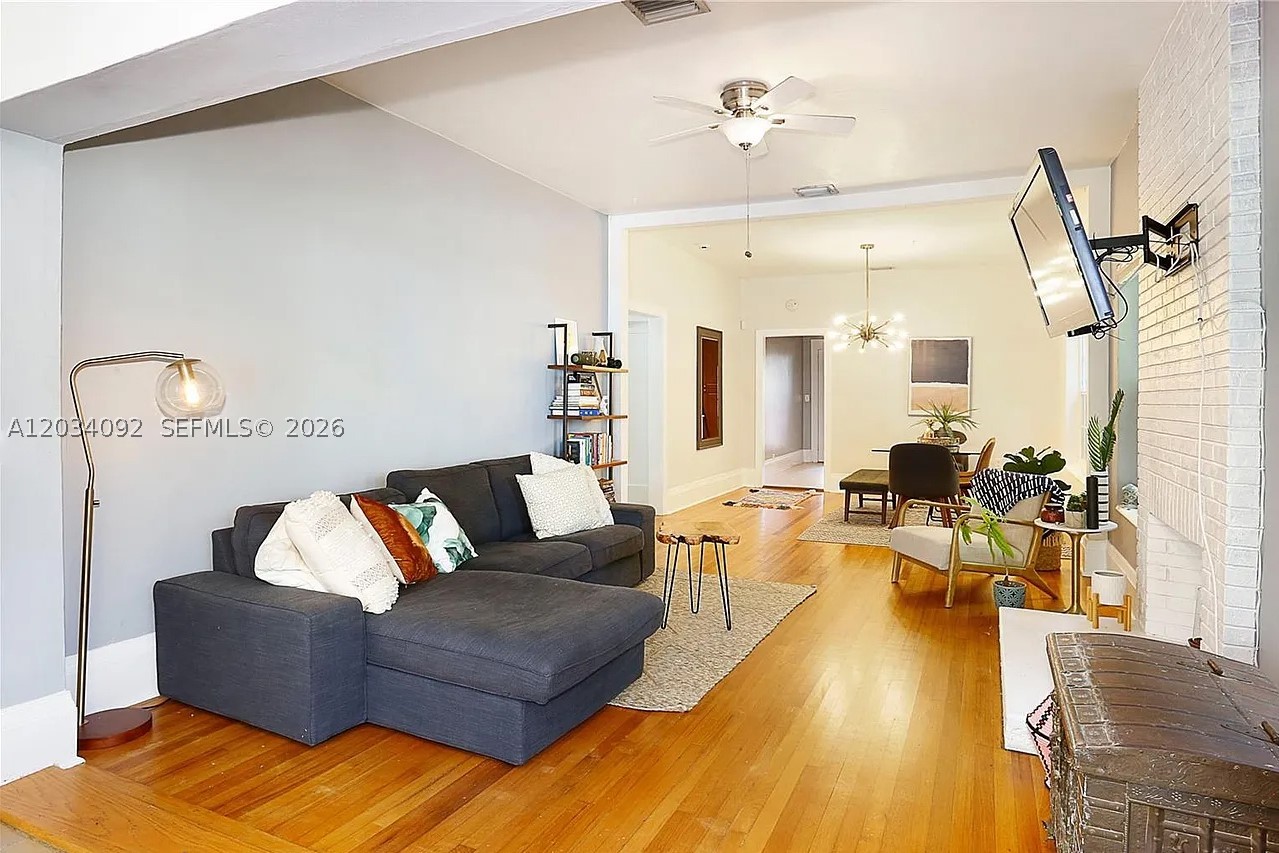 BRICKELL HAMMOCK UNIT NO - Residential Lease