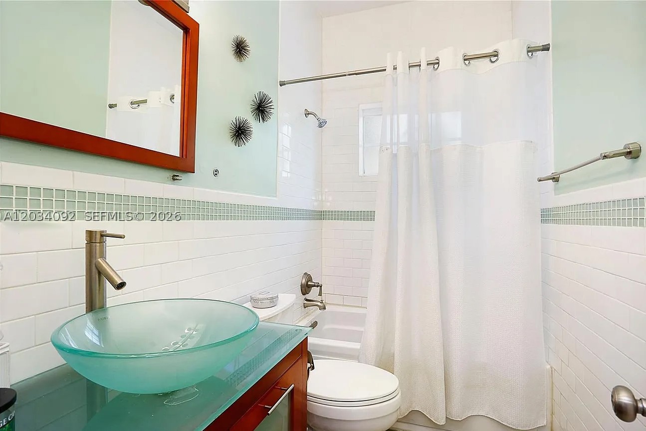 BRICKELL HAMMOCK UNIT NO - Residential Lease