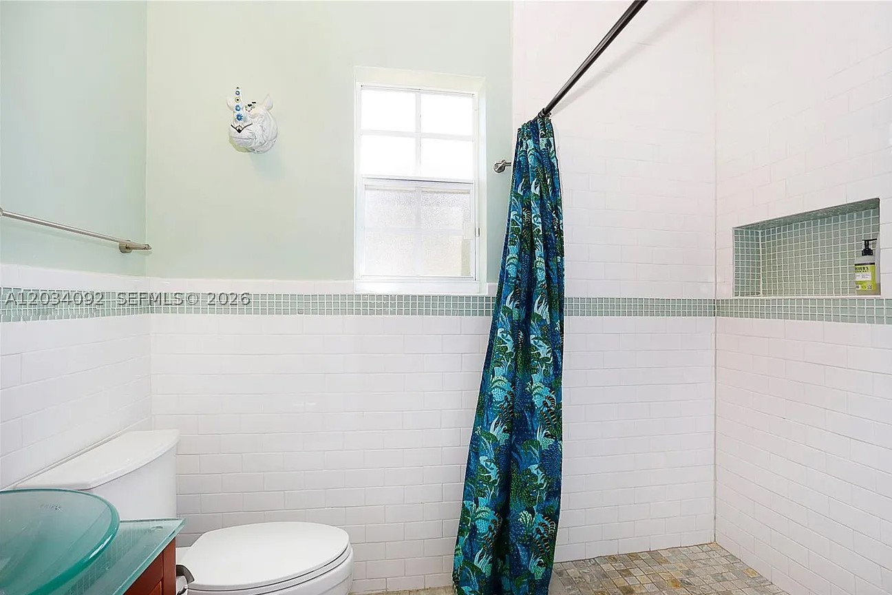 BRICKELL HAMMOCK UNIT NO - Residential Lease