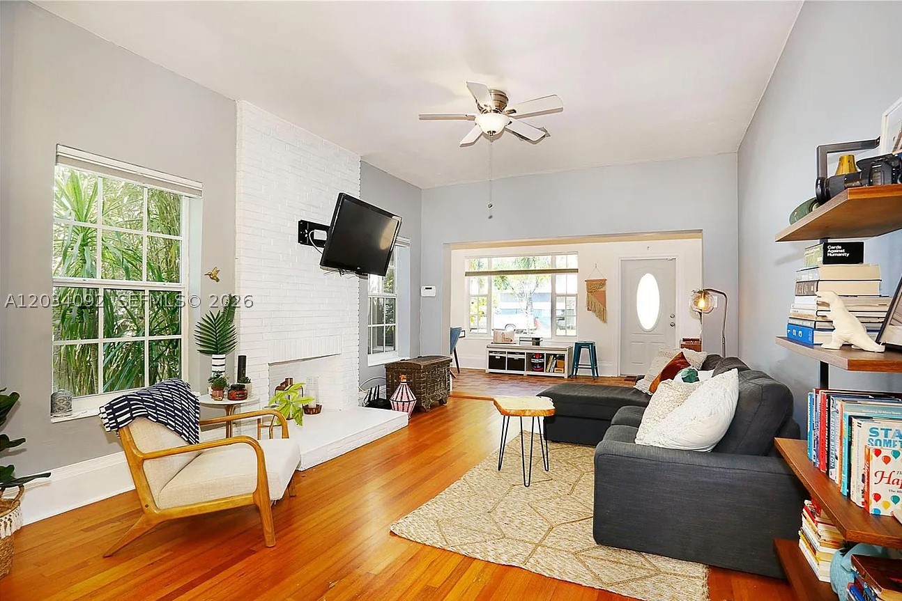 BRICKELL HAMMOCK UNIT NO - Residential Lease