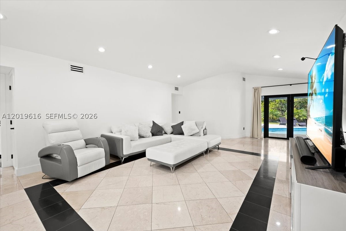 ENCHANTED LAKE SEC 6 - Residential Lease
